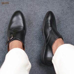 single monk - Image 5